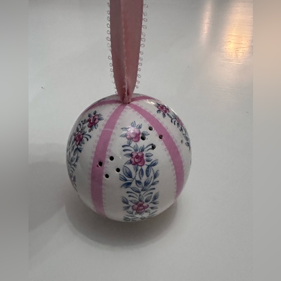 Vintage Andre Richard Scentomander Spice Pomander - Picture 1 of 5